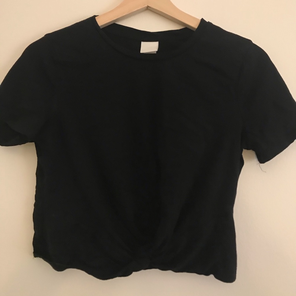 H&M Cropped Front Knot Knit Top